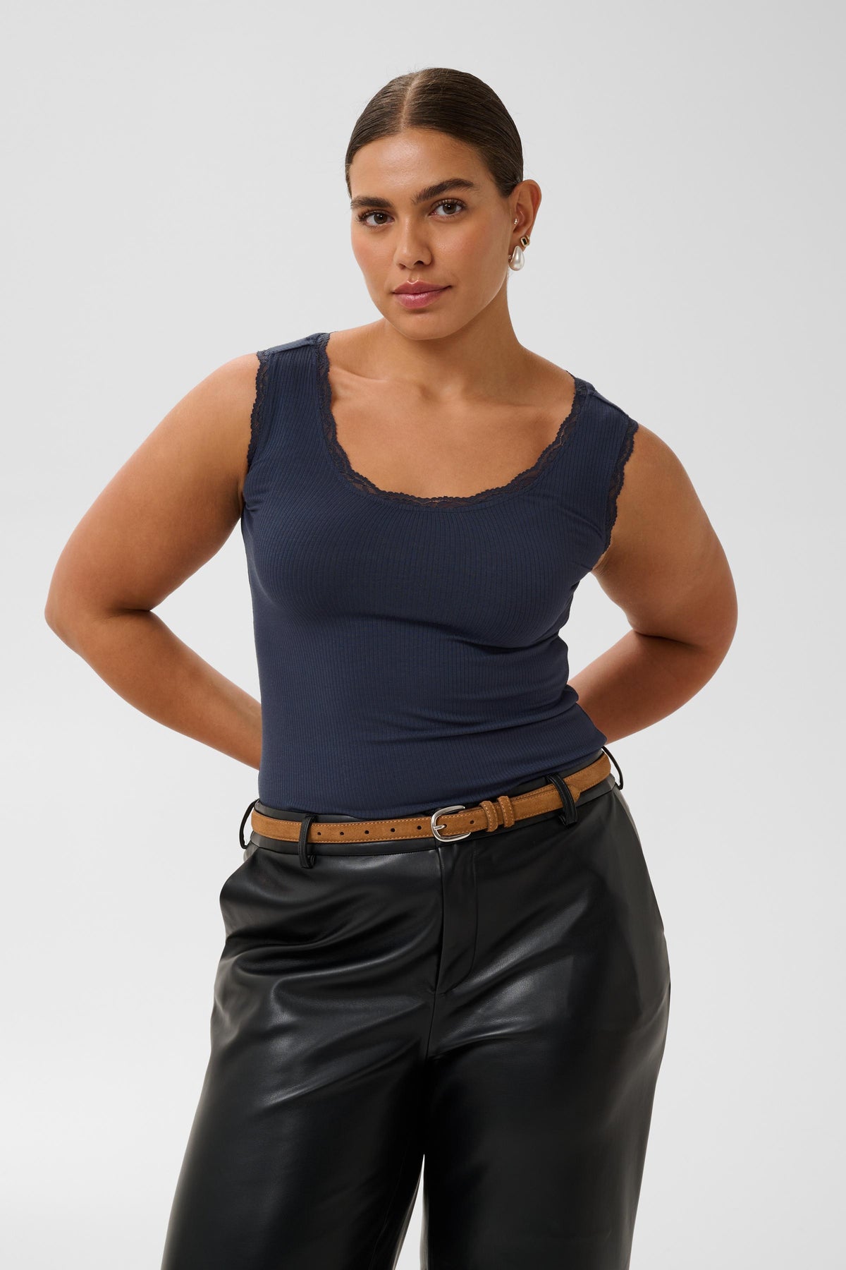 Kaffe curve Top 10583468 193927 foto 4